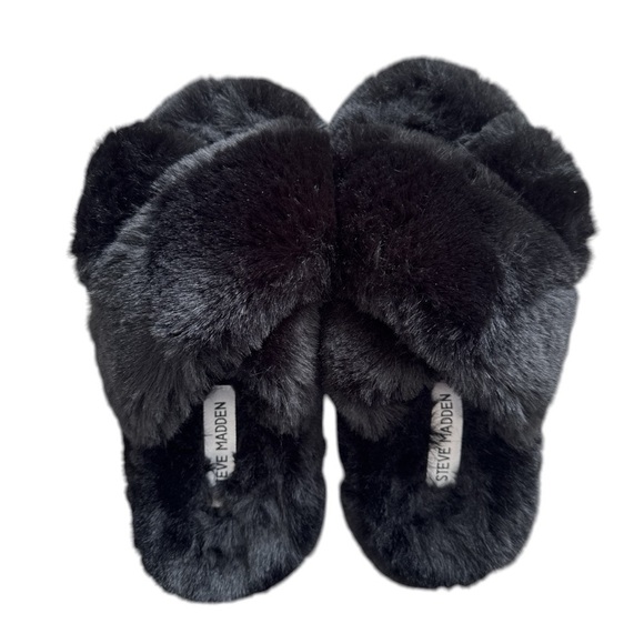 Steve Madden Shoes - Steve Madden Black Faux Fur Slippers Size Small (5-6)